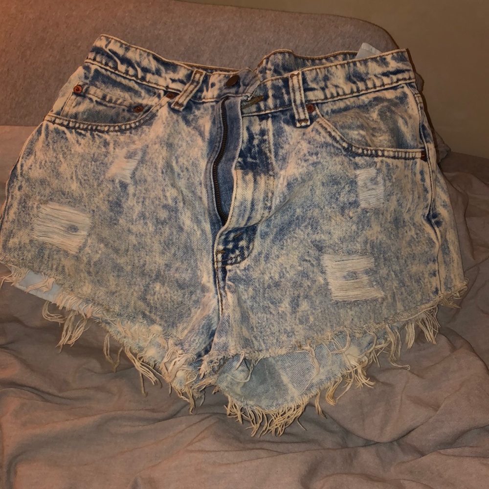 Levi’s high waisted shorts